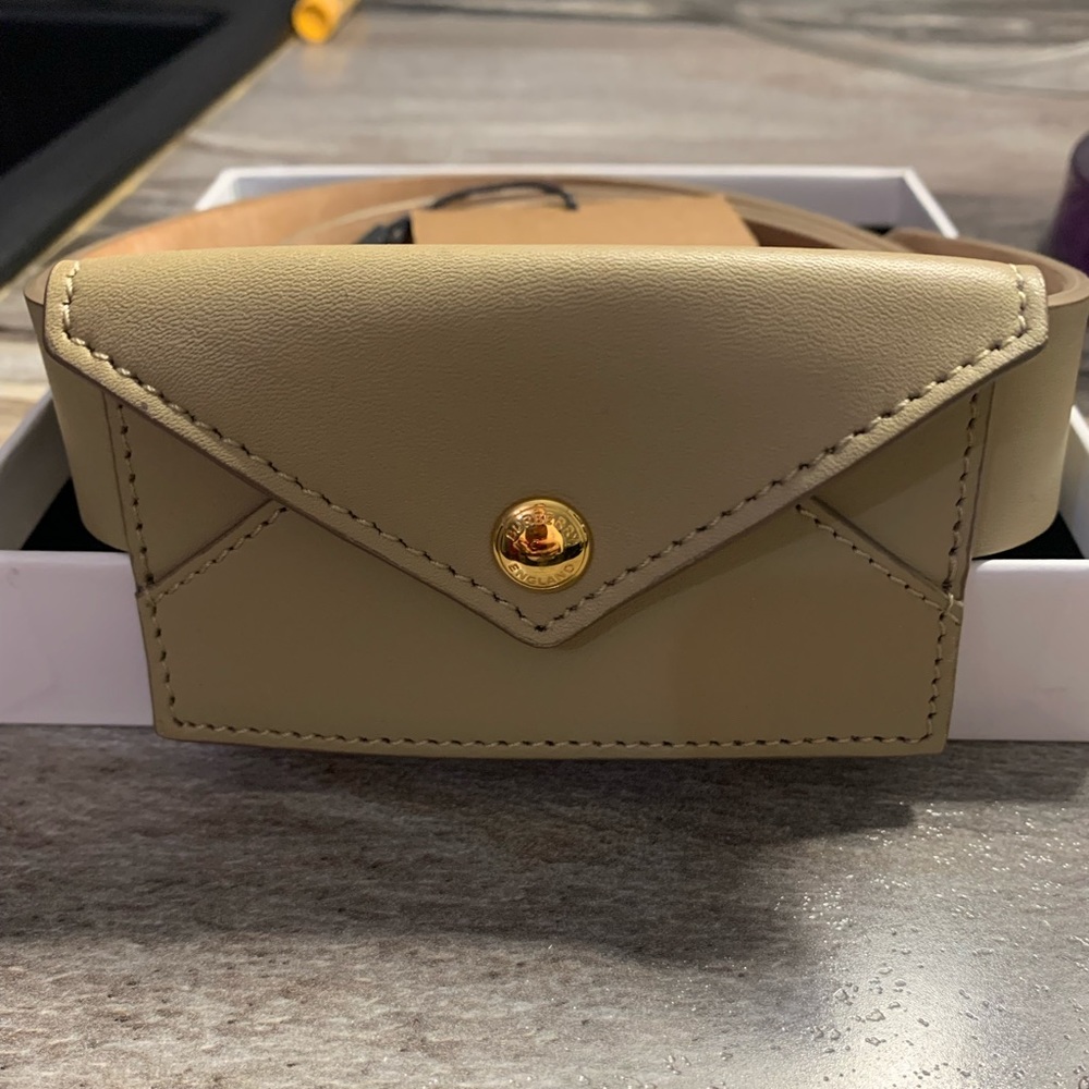 Burberry Envelope Tan Belt. NWT Size 38.